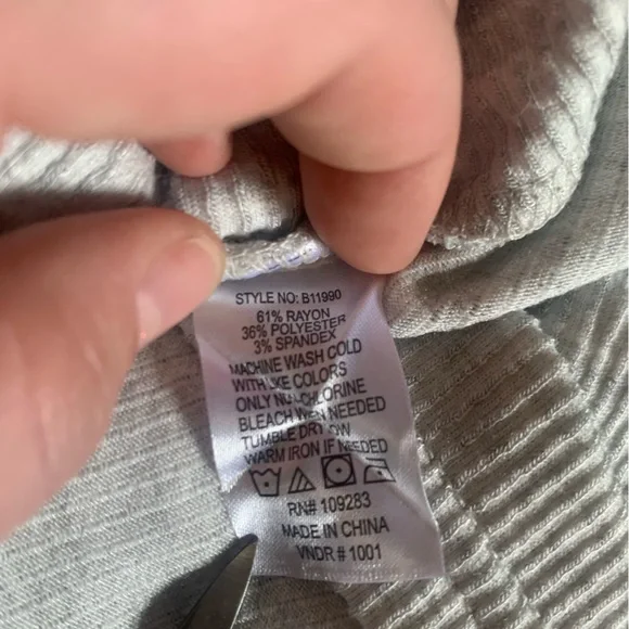 NWT Women’s Ocean Drive Rib Knit Twist Front Tee Harbor Grey Soft Cropped Large - Picture 8 of 8